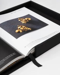 Assouline Bijoux & Montres<Gold : The Impossible Collection (Edition Speciale)